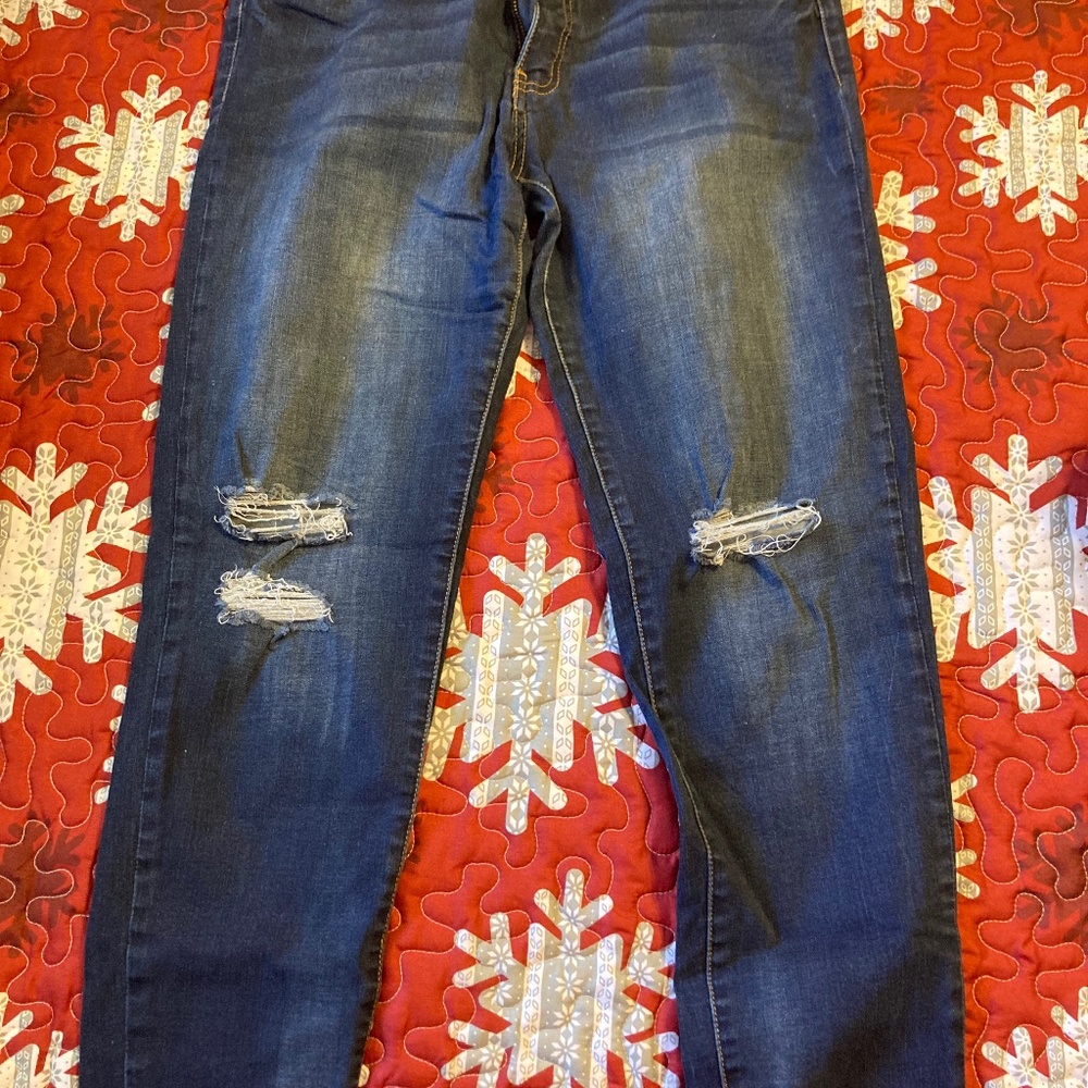 Kan Can Distressed Skinny Jean size 30. Was $60.
